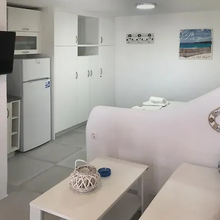 Rineia - Offering Pool And Sea View Villa